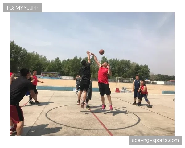 比赛开始规则详解：跳球与中圈发球如何决定首攻？